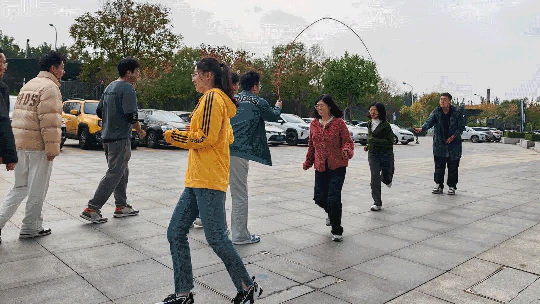 1761545687234.gif 天津.gif