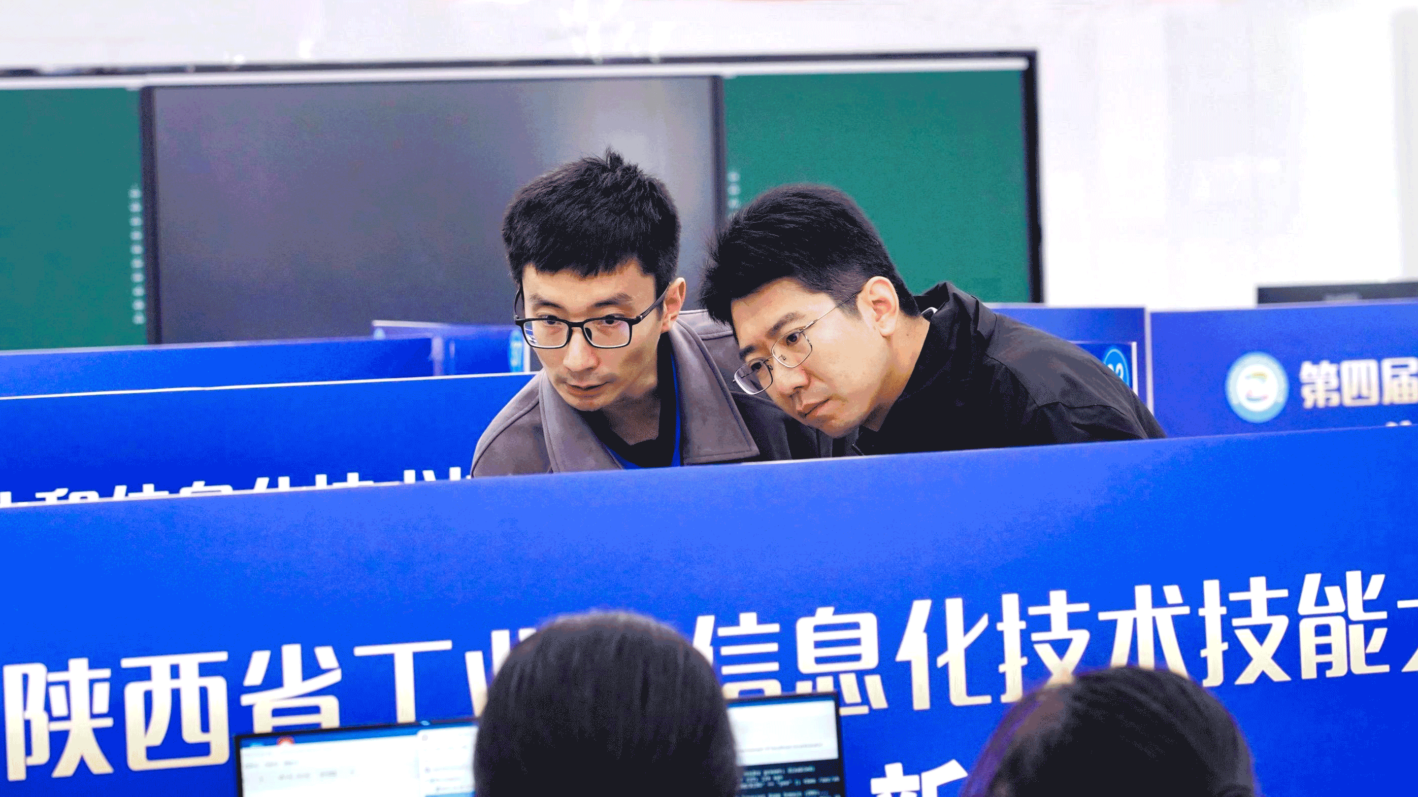 1762482256390.gif 1762482256390.gif